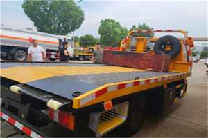 达孜附近拖车电话号码服务