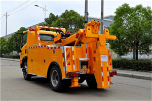 达孜高速路拖车费